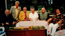 Onkel Heinz, Mutter Uschi, Vater Klaus, Tante Hertha, Onkel Herwig, Tante Irma